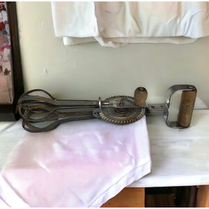 Antique Beater Rustic Chippy Yellow Handle Hand Mixer Kitchen Utensil Vintage